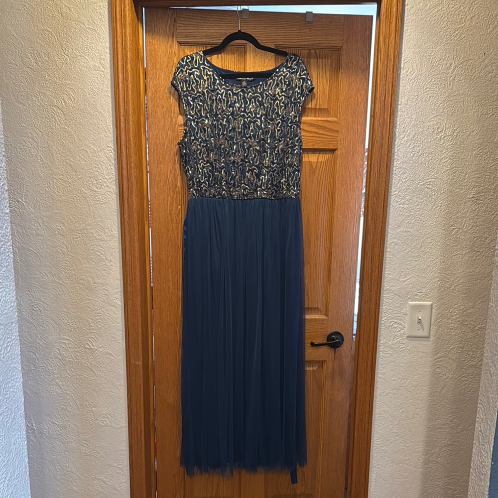 Elegant Navy Blue Evening Dress NWOT